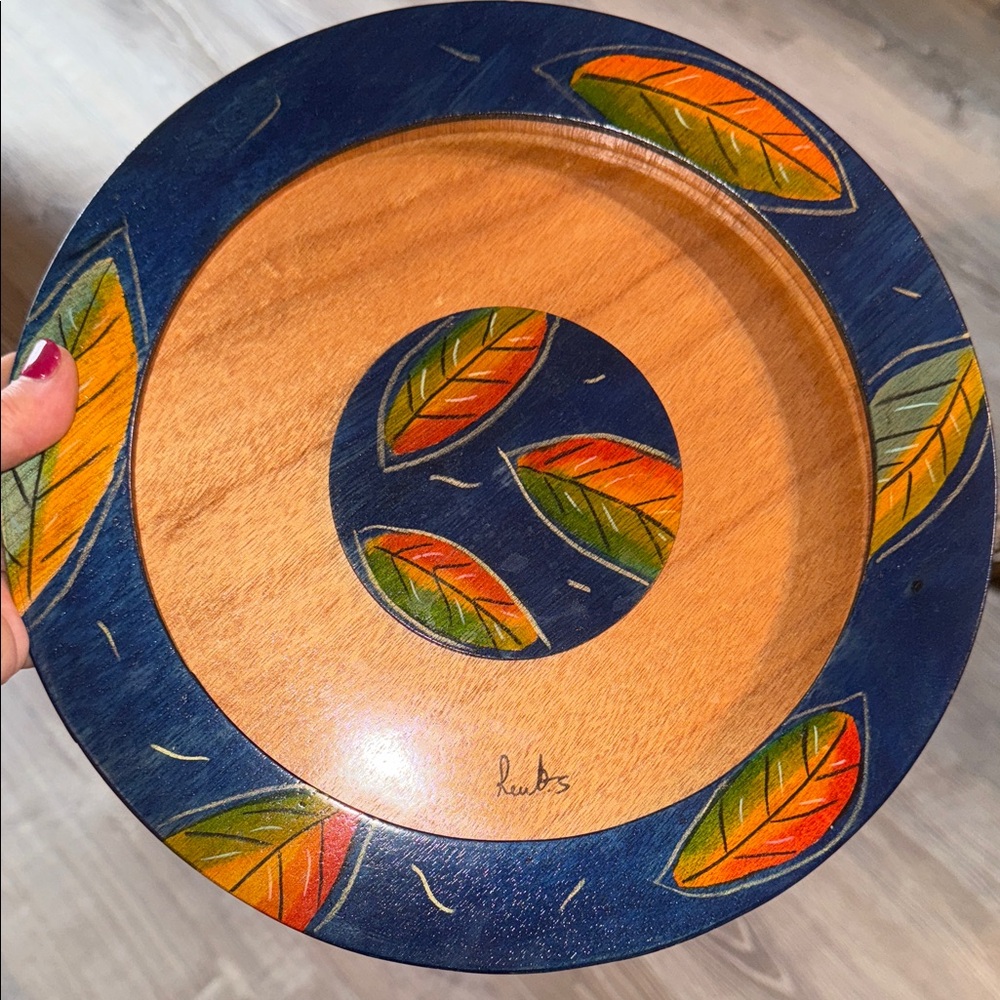 Handcrafted Kakadu Artist Signed Wooden Plate with Leaf Design Made in Israel